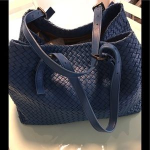 BOTTEGA VENETA Large Leather Blue Purse Italy